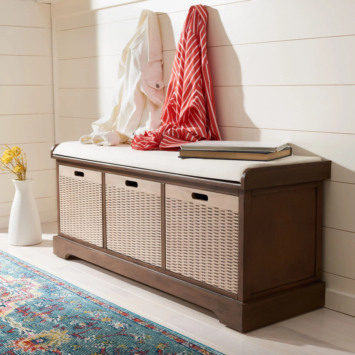 Banc de rangement SAFAVIEH Fiorello avec coussin et 3 tiroirs - 47,3 L x 15 P x 19 H - 47 L x 15 P x 19 H