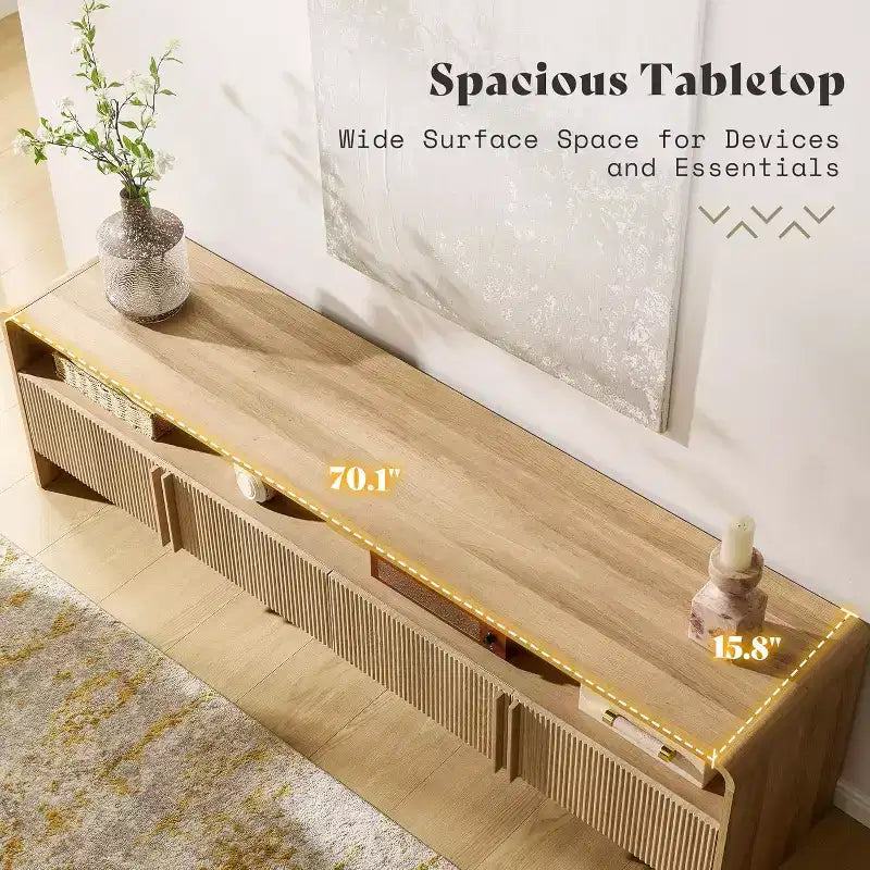 Meuble TV moderne AMERLIFE 70 avec design cannelé et armoires de rangement, pour téléviseurs jusqu'à 80 pouces, meuble TV en bois pour salon
