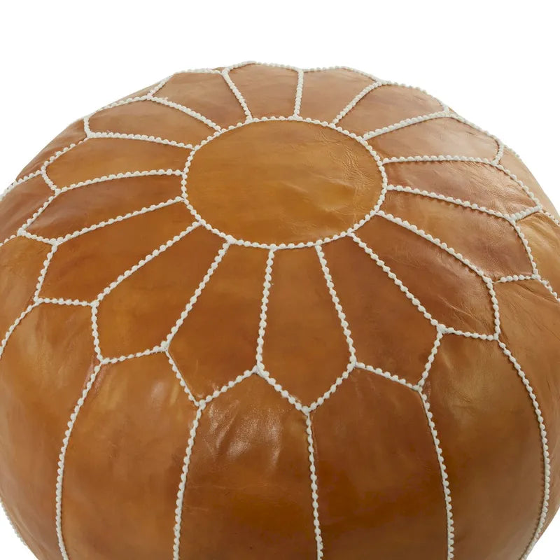 Pouf marocain en cuir floral avec surpiqûres blanches - Noir ou marron clair